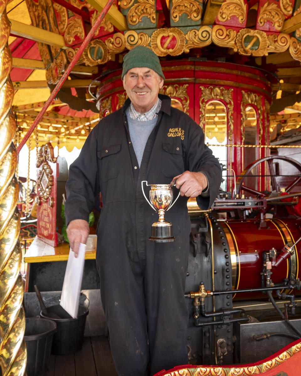 Best Portable Steam Engine Jack Schofield (Savage Centre Engine on Ashley's Golden Gallopers)